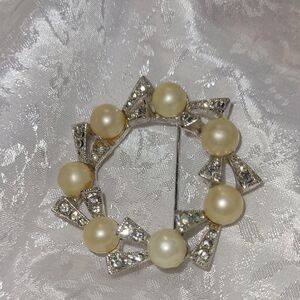 Marvella Elegant Faux Pearl and Crystal Brooch